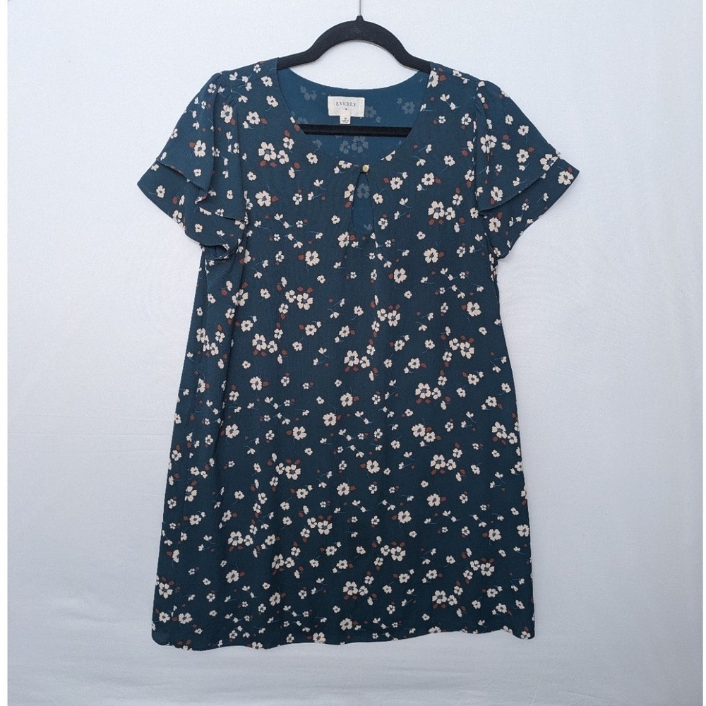Everly Women's Medium Floral Flutter Sleeve Shift Dress Blue Cream - Picture 9 of 9
